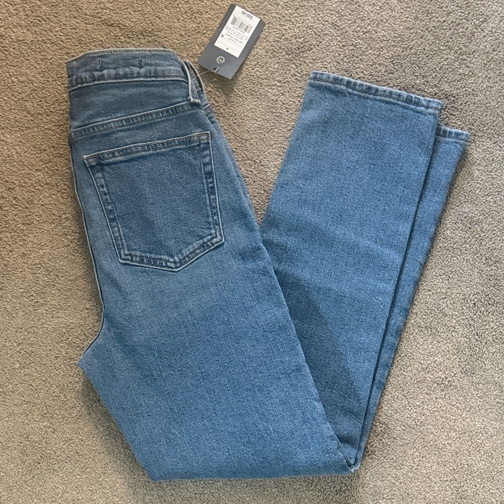 Universal Thread Women's Mid-Rise 80s Slim Leg Jeans Light Blue Wash Size 4 - Picture 3 of 10